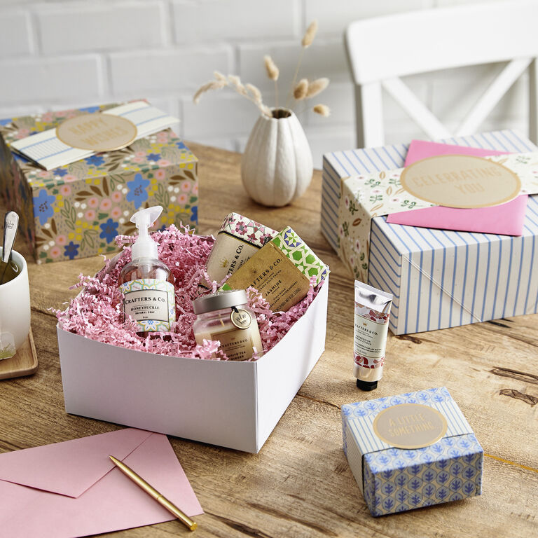 Hallmark 4", 8" And 10" Floral 3-Pack Gift Boxes With Bands