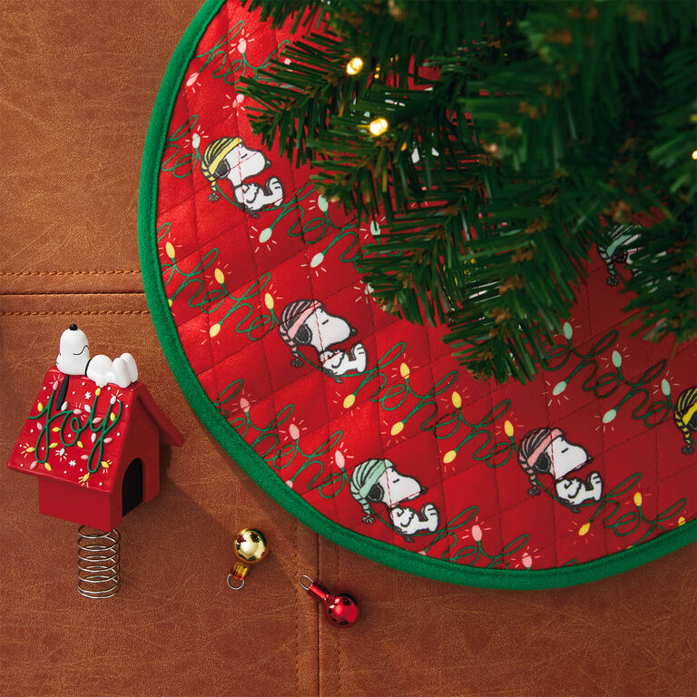 Hallmark Mini The Peanuts® Gang Snoopy Christmas Tree Topper And Tree Skirt, Set Of 2